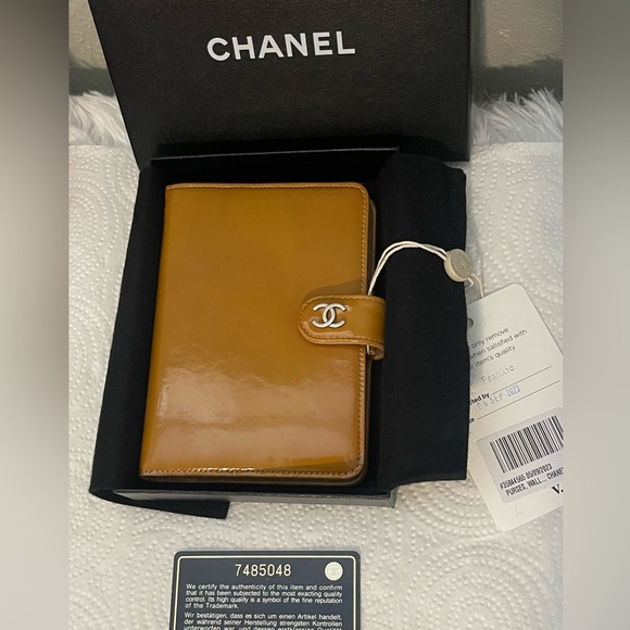 Chanel Agenda case/cover Patent Vernis leatherComplete Inclusion